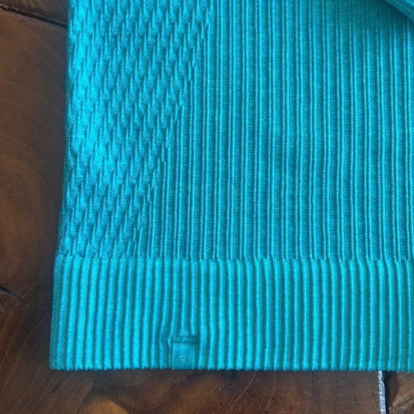 Lululemon Long Sleeve Shirt, Turquoise - Picture 5 of 12